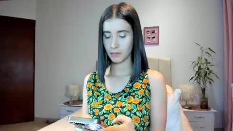 Macarena online show from February 18, 1:54 am