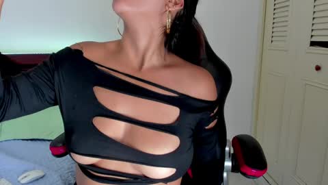 vanessaa_squirt online show from April 9, 6:19 am
