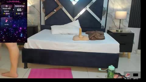 vanessahard_as online show from December 17, 7:51 pm