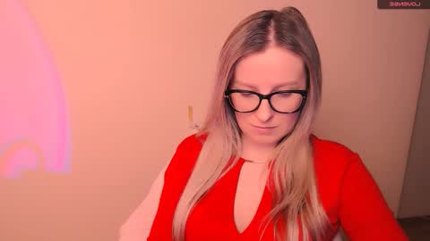 Mia online show from February 19, 5:12 pm