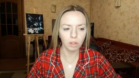 VanillaMuffin online show from February 3, 6:34 am