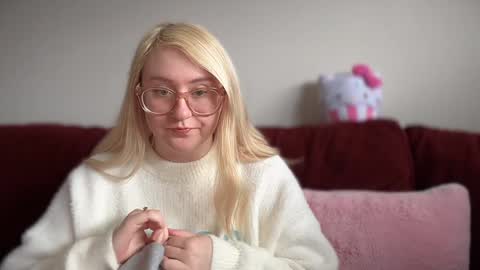 vanillapuddingpie online show from January 23, 5:10 pm