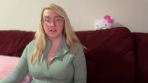 vanillapuddingpie online show from January 28, 12:36 am