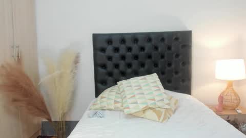 Vannesa online show from March 8, 2:04 am