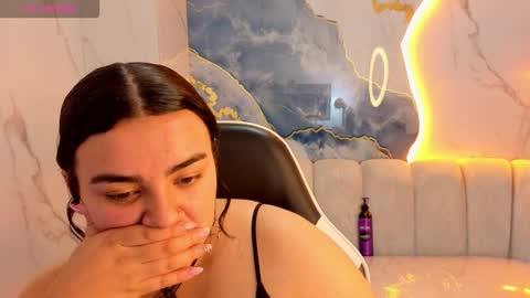 Live 800am 200pm COLOMBIAN HOUR online show from November 27, 3:59 pm