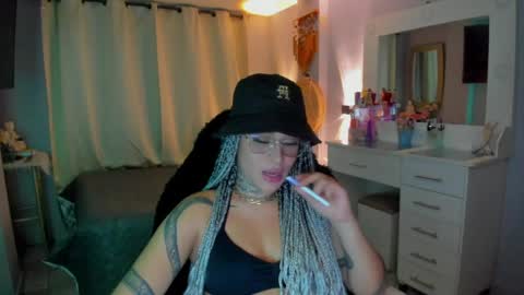 Vayolett Bass online show from April 21, 9:27 am