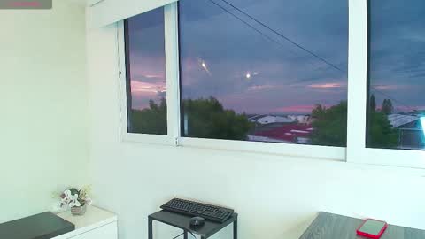 Victoria online show from September 25, 11:09 am