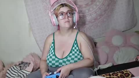 Veronica Lehane online show from September 20, 8:51 pm