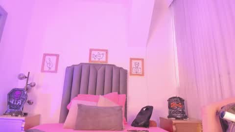   online show from October 31, 11:47 am