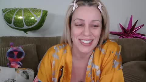 Vegas Dani online show from October 6, 7:25 am