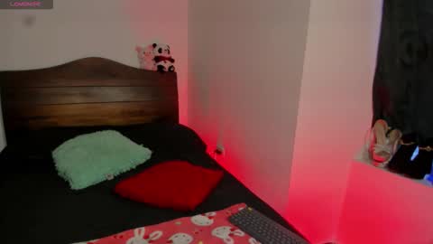 Vella online show from November 15, 5:36 pm