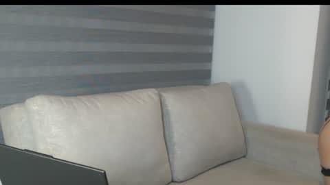 veluna_ online show from July 29, 10:48 am