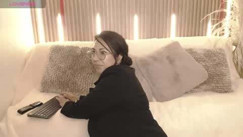 Emma Curly online show from June 2, 12:39 pm