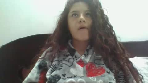 velvet_moon_v online show from April 18, 7:58 pm