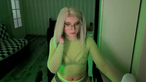 Violet online show from February 25, 10:58 am