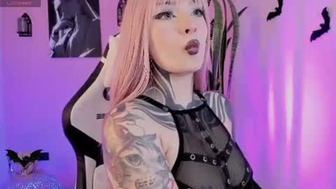 Jess online show from June 23, 4:54 am