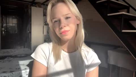 Lisa online show from October 25, 10:56 am