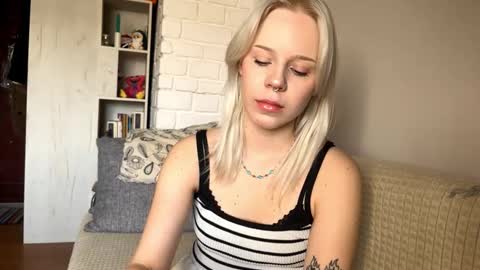 Lisa online show from November 3, 8:07 am