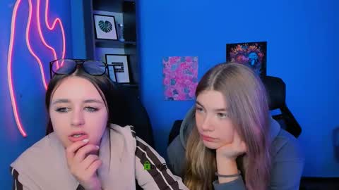 venezia_barton online show from February 25, 4:16 pm