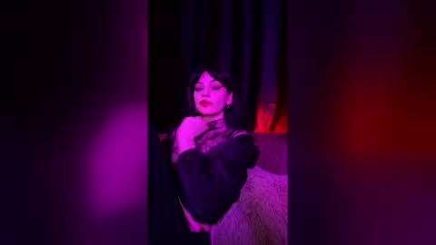 venom_goddess online show from March 2, 9:53 pm