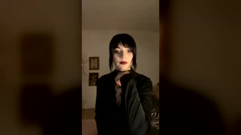 venom_goddess online show from July 2, 8:04 pm