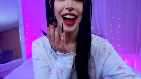 Vivian online show from September 21, 4:11 am