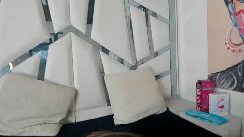 venurmorgan online show from October 13, 5:04 pm