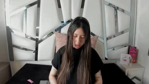 venurmorgan online show from October 4, 6:01 pm