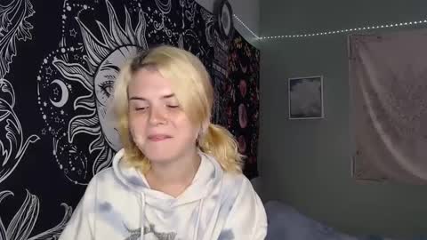 Miss Venus online show from September 16, 11:02 pm