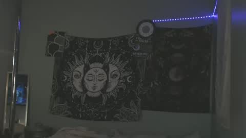 Miss Venus online show from October 18, 11:28 pm