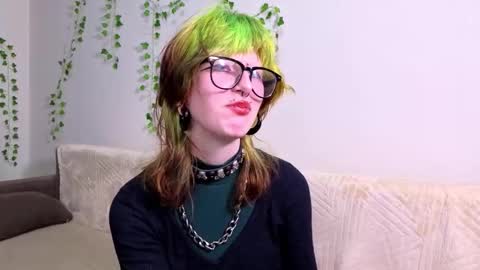 Erica online show from September 18, 7:34 pm