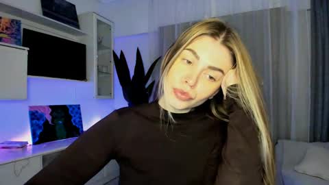 Lolitalolz online show from January 16, 10:02 pm