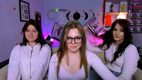 Ronni online show from February 12, 8:54 pm