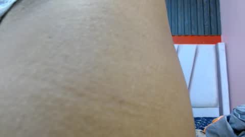 Veronica Robles online show from October 10, 7:19 pm