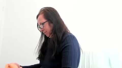 verysassypeachgoddess online show from March 3, 4:02 pm