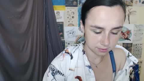 veryveryvery_shy online show from September 11, 5:52 am