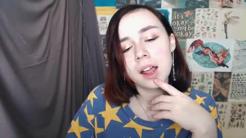 veryveryvery_shy online show from February 4, 6:46 am