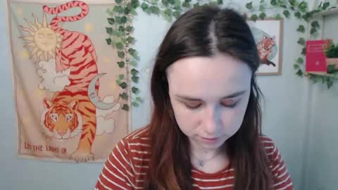 veryveryvery_shy online show from May 29, 6:00 am