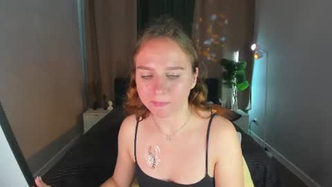 vicki_milles online show from July 28, 11:17 am