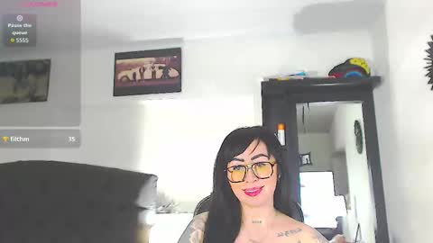 Vicky  online show from November 27, 5:38 pm