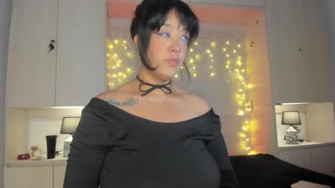 V I C K Y online show from February 2, 12:04 pm