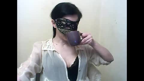 Vicky online show from January 3, 9:05 pm