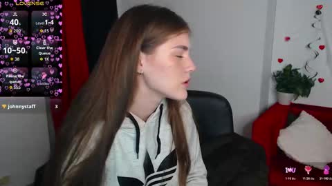 Victoria online show from November 5, 3:06 pm