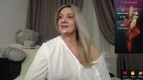 victoria50 online show from October 3, 7:30 pm