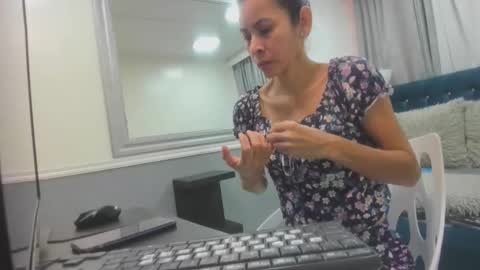 Victoria  grey  online show from April 15, 8:09 pm