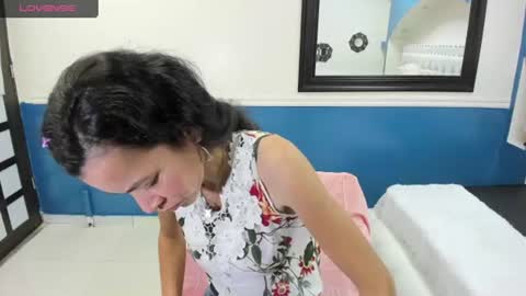 Victoria  grey  online show from July 19, 6:54 pm