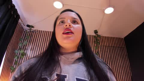 victorira online show from January 17, 1:03 pm