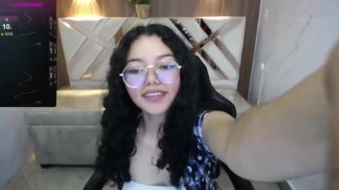victoria_castillo_b online show from December 5, 3:28 am