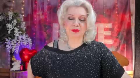 diorvictoria9 online show from February 11, 6:33 pm