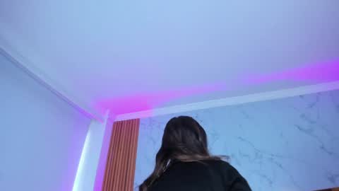  Victoria Lozano  online show from December 11, 12:12 pm